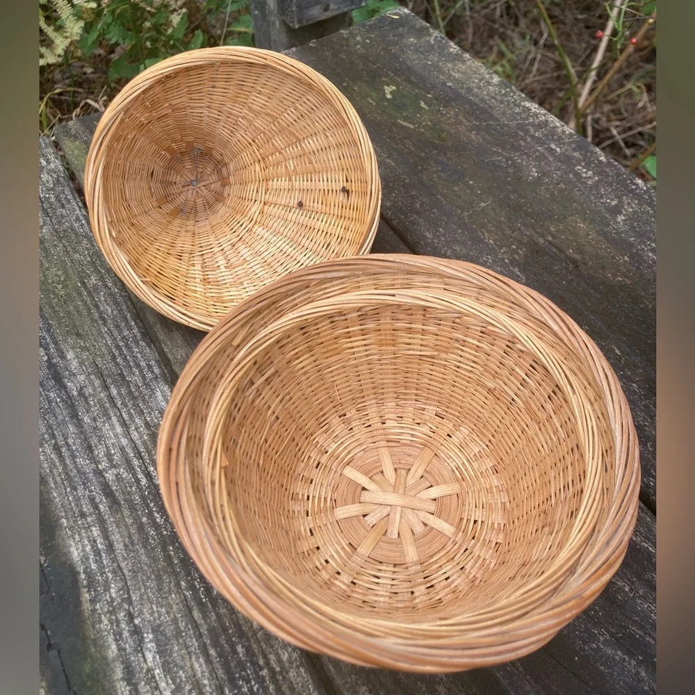 Vintage Wicker Chicken Hen Lidded Basket! (6.5